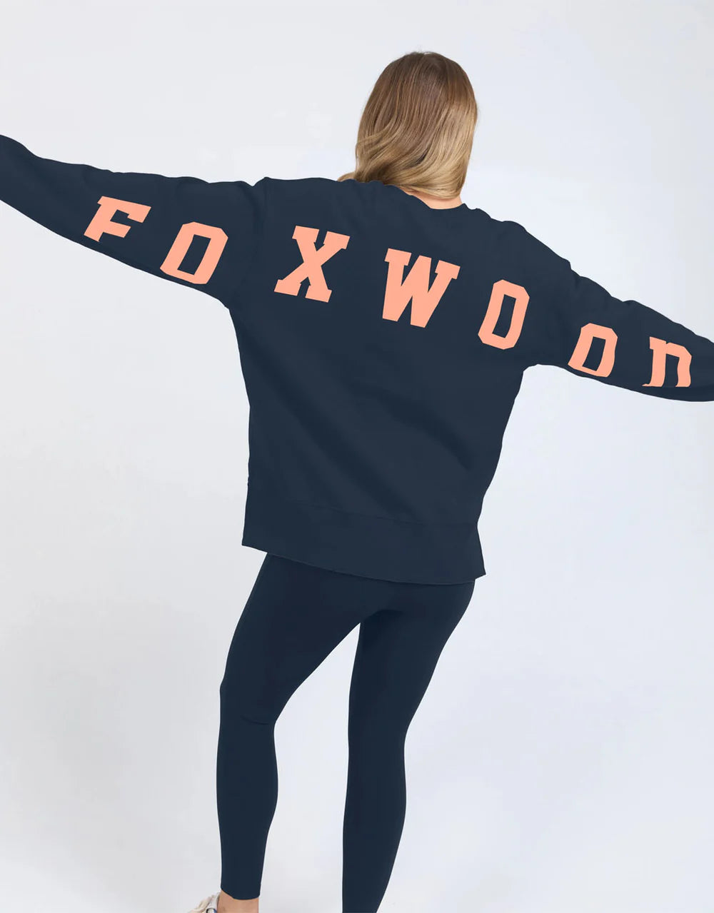 Interval Crew - Navy Peach