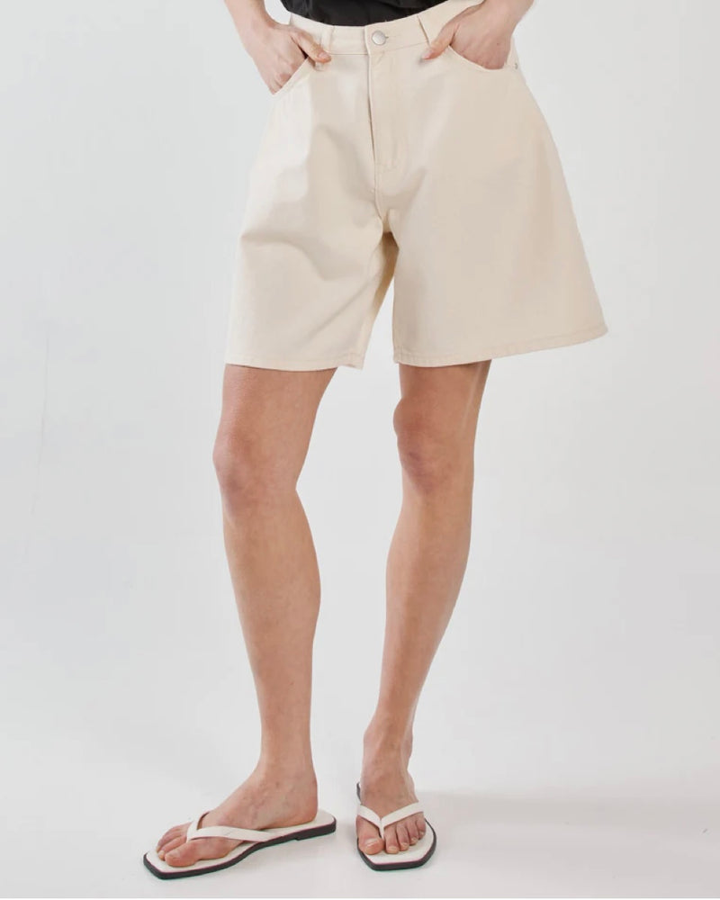 Sabine Denim Shorts / Parchment Wash