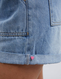 Emma Relaxed Denim Short / Mid Blue Wash