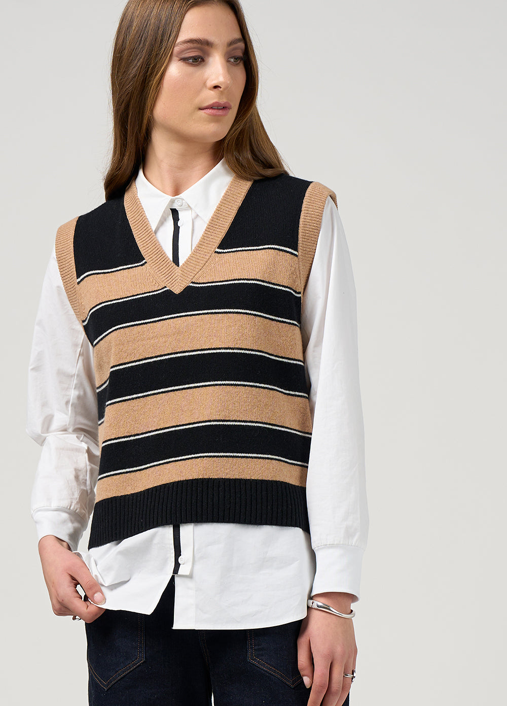 College Vest - Camel/Black