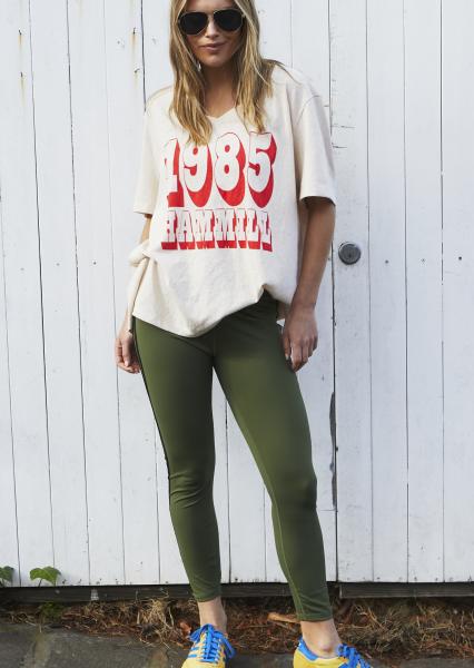Graphic Vee Tee - Natural