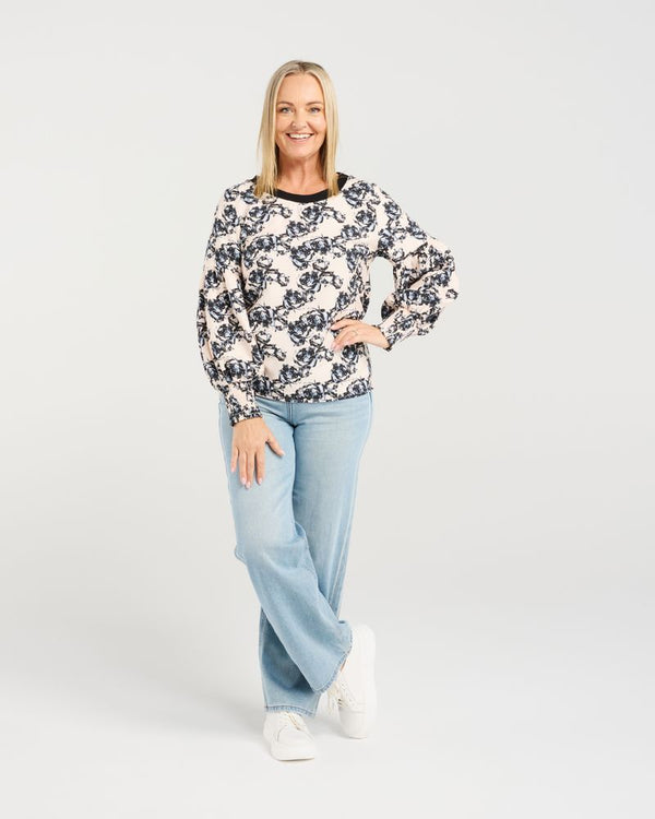 Amalia Top / Sentiment