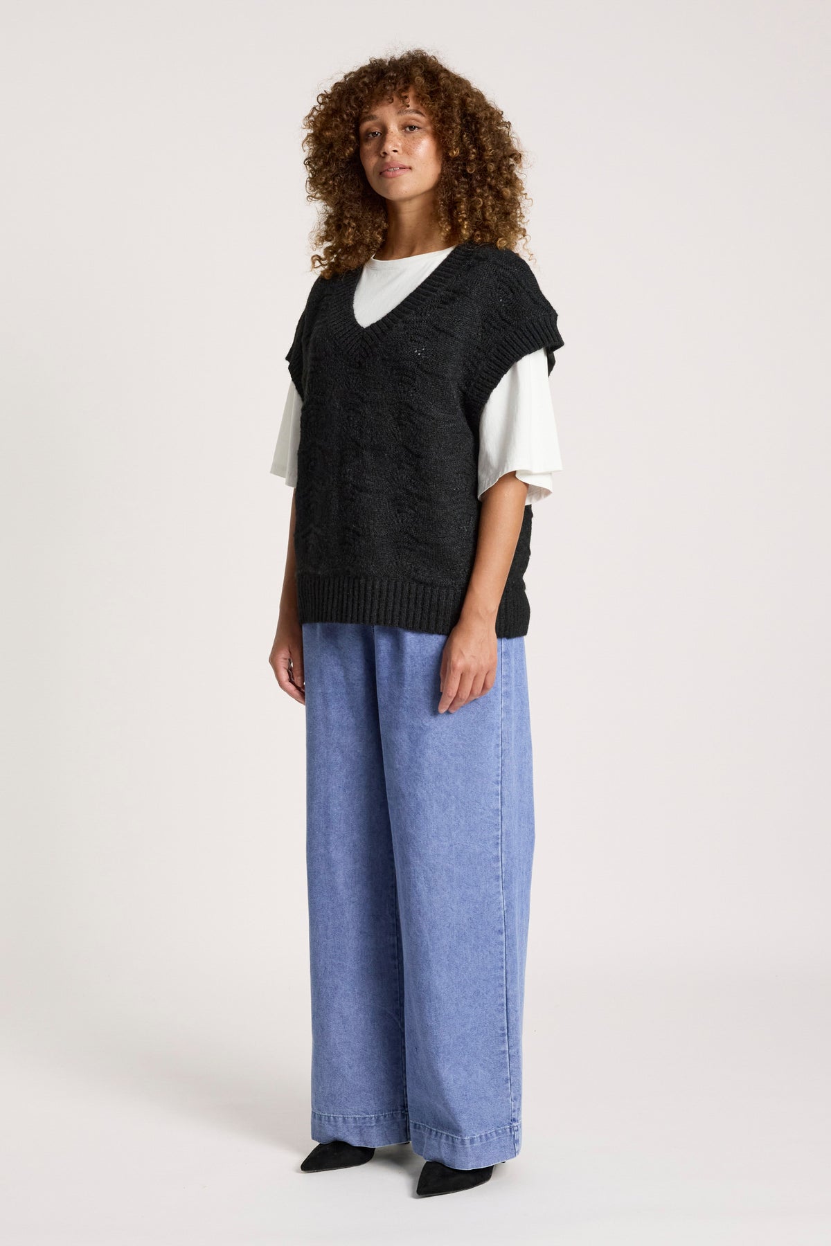 Orin Knit Vest - Black - Girl Next Door Fashion