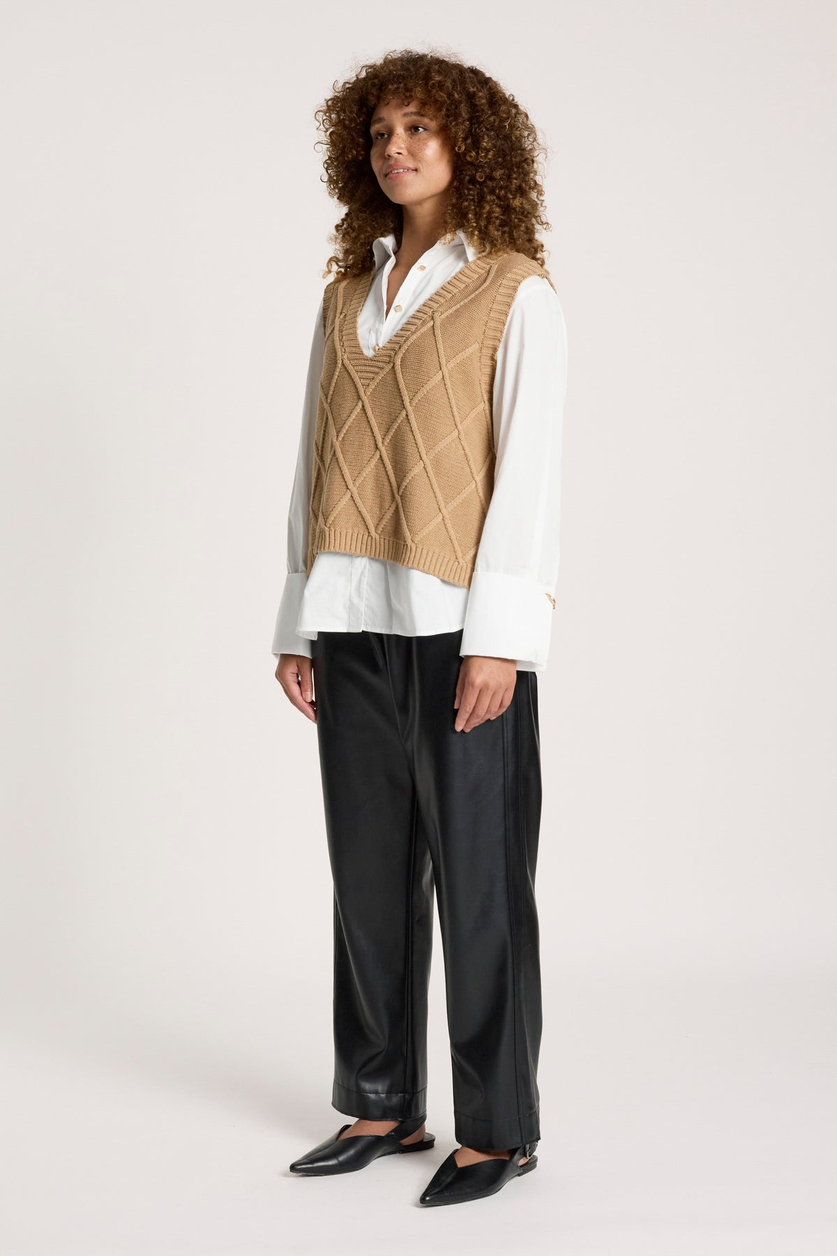 Liora Knit Vest - Mocha - Girl Next Door Fashion