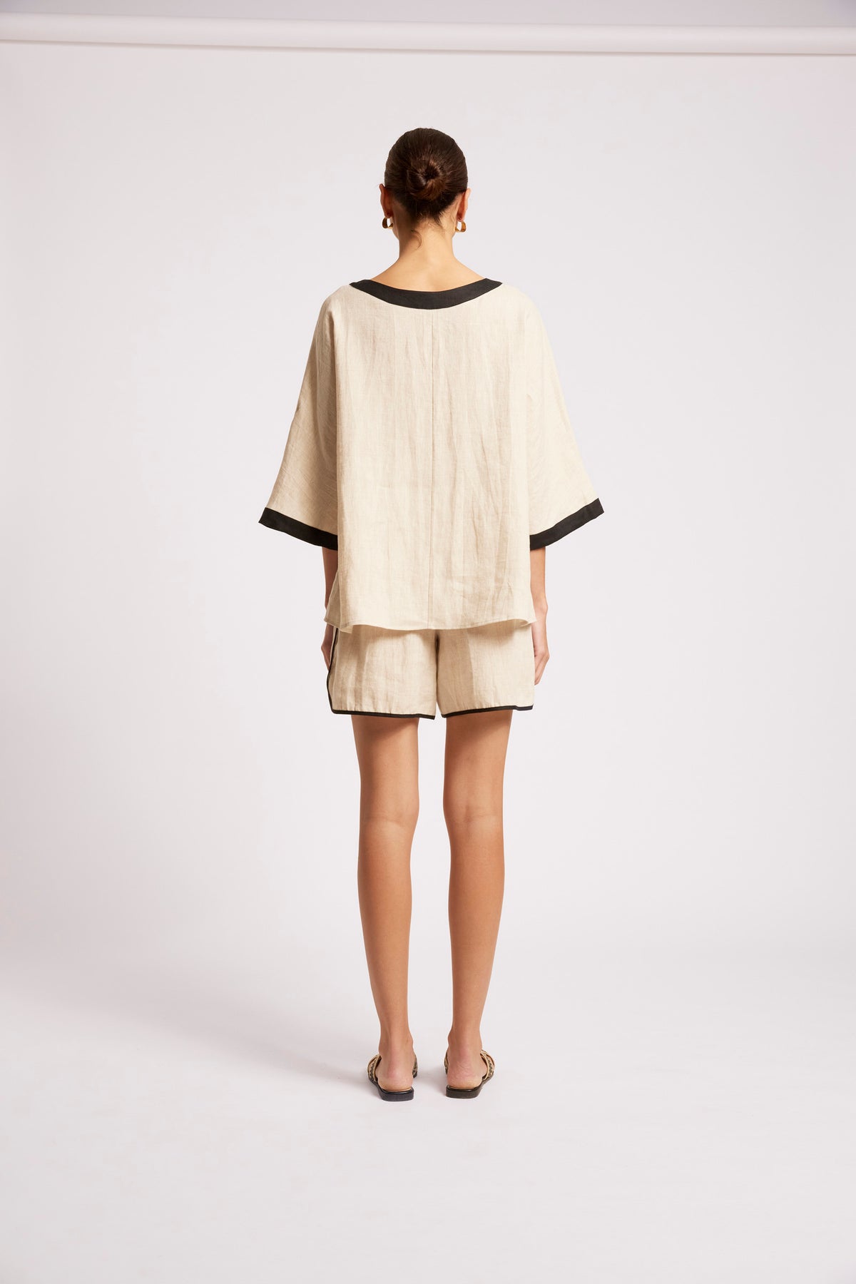 Maris Relaxed Splice Top - Tusk/Black
