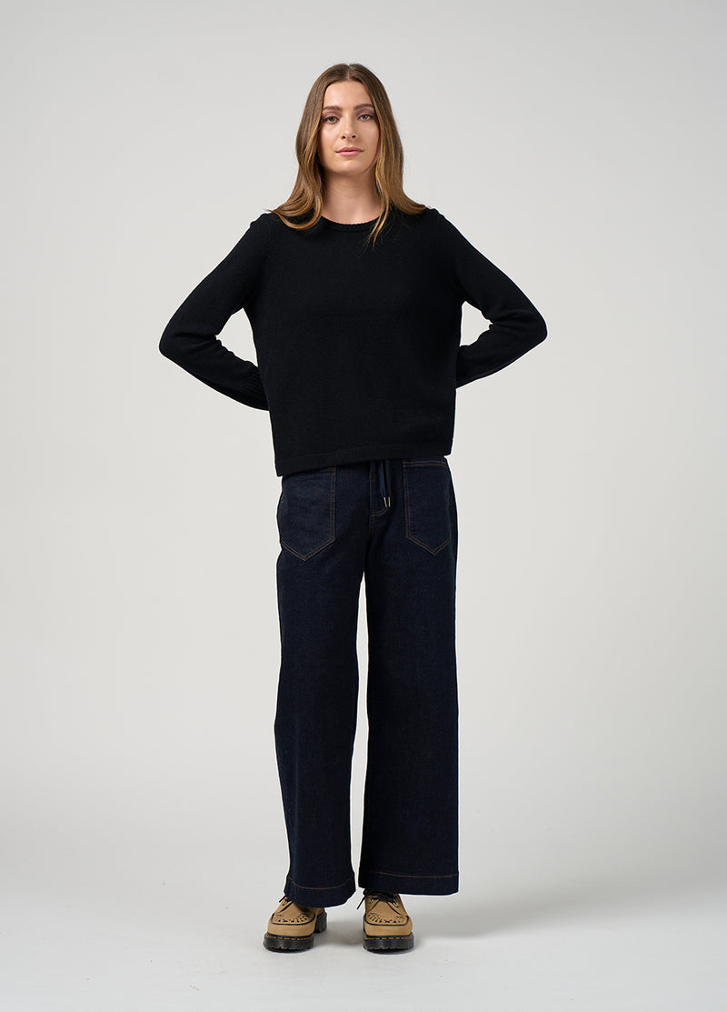 Uni Sweater /  Black