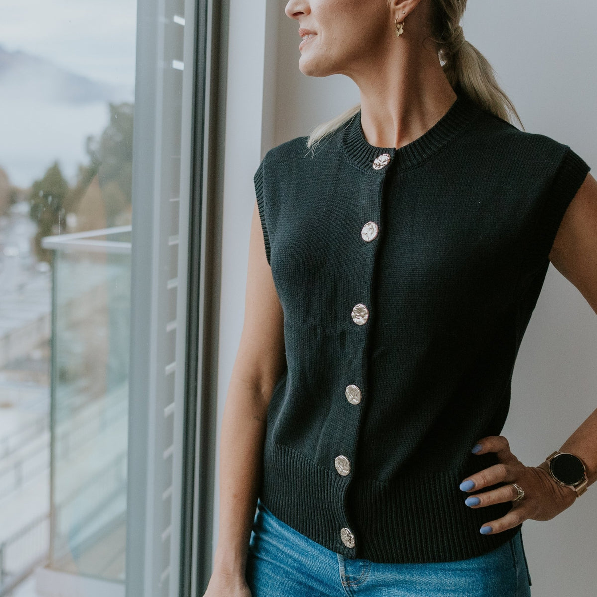 Chloe Knit Vest / Black - Girl Next Door Fashion