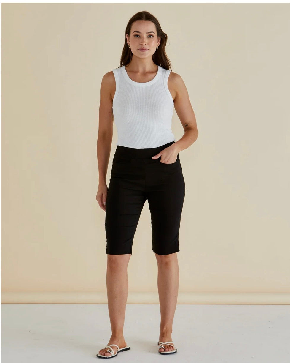 Bermuda Bengaline Short / Black