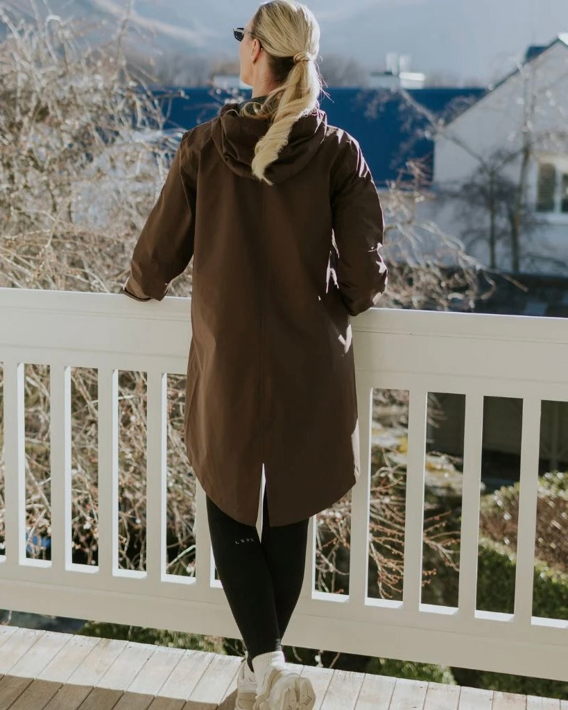 Georgie Rain Coat / Chocolate