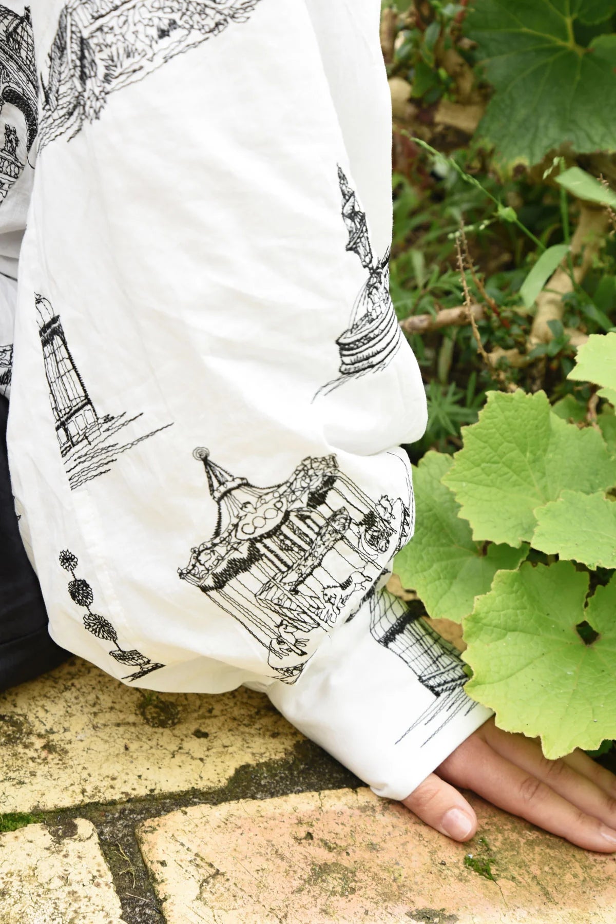 Loose & Luxe Shirt / White & Black