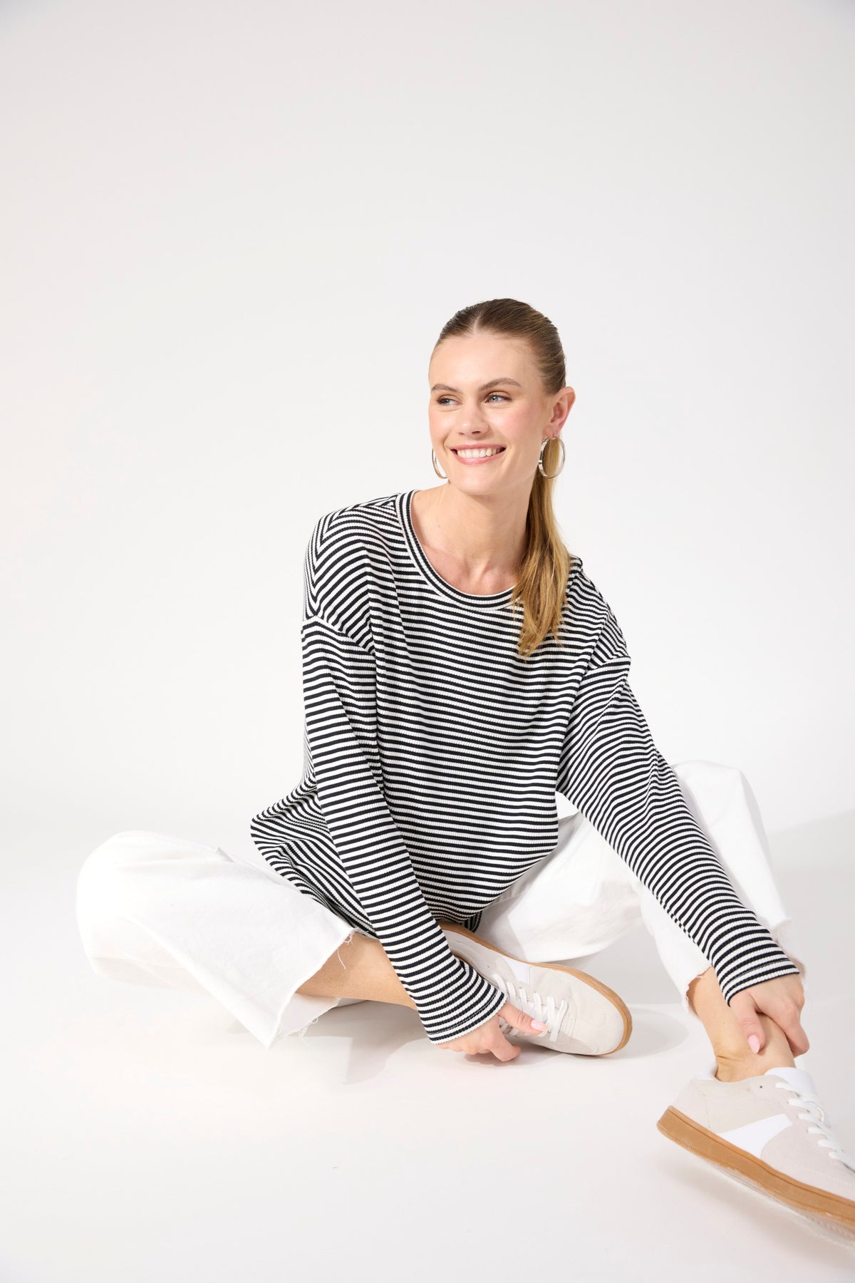 Levi Stripe L/S T Shirt - Black