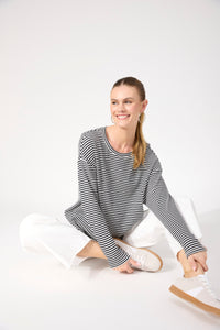 Levi Stripe L/S T Shirt - Black