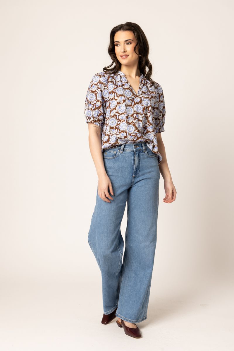 Resolute Top / Biscotti Bloom