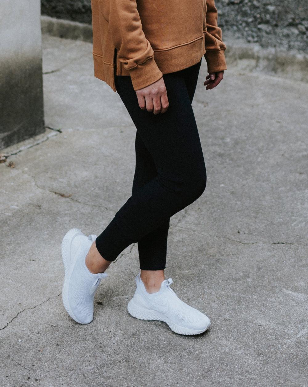 Violet Modal Jogger Pants / Black