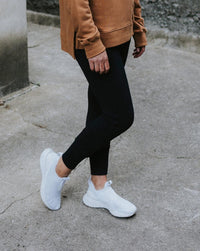 Violet Modal Jogger Pants / Black