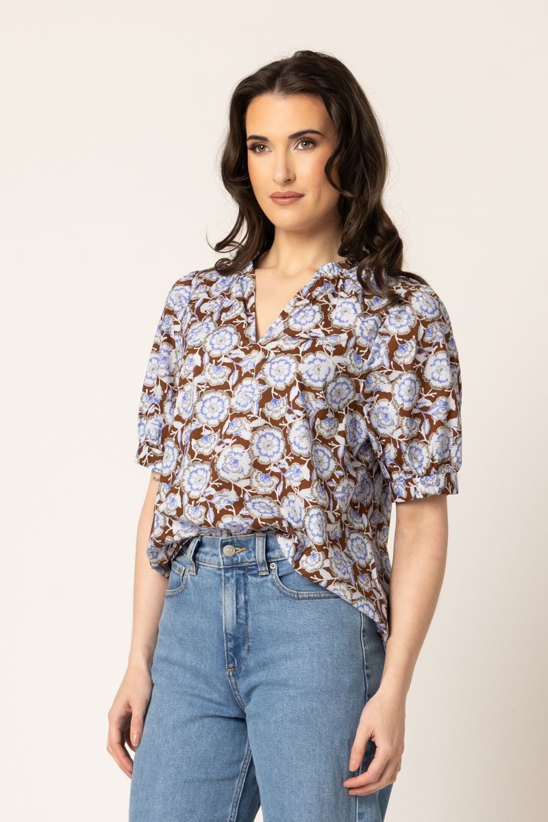 Resolute Top / Biscotti Bloom