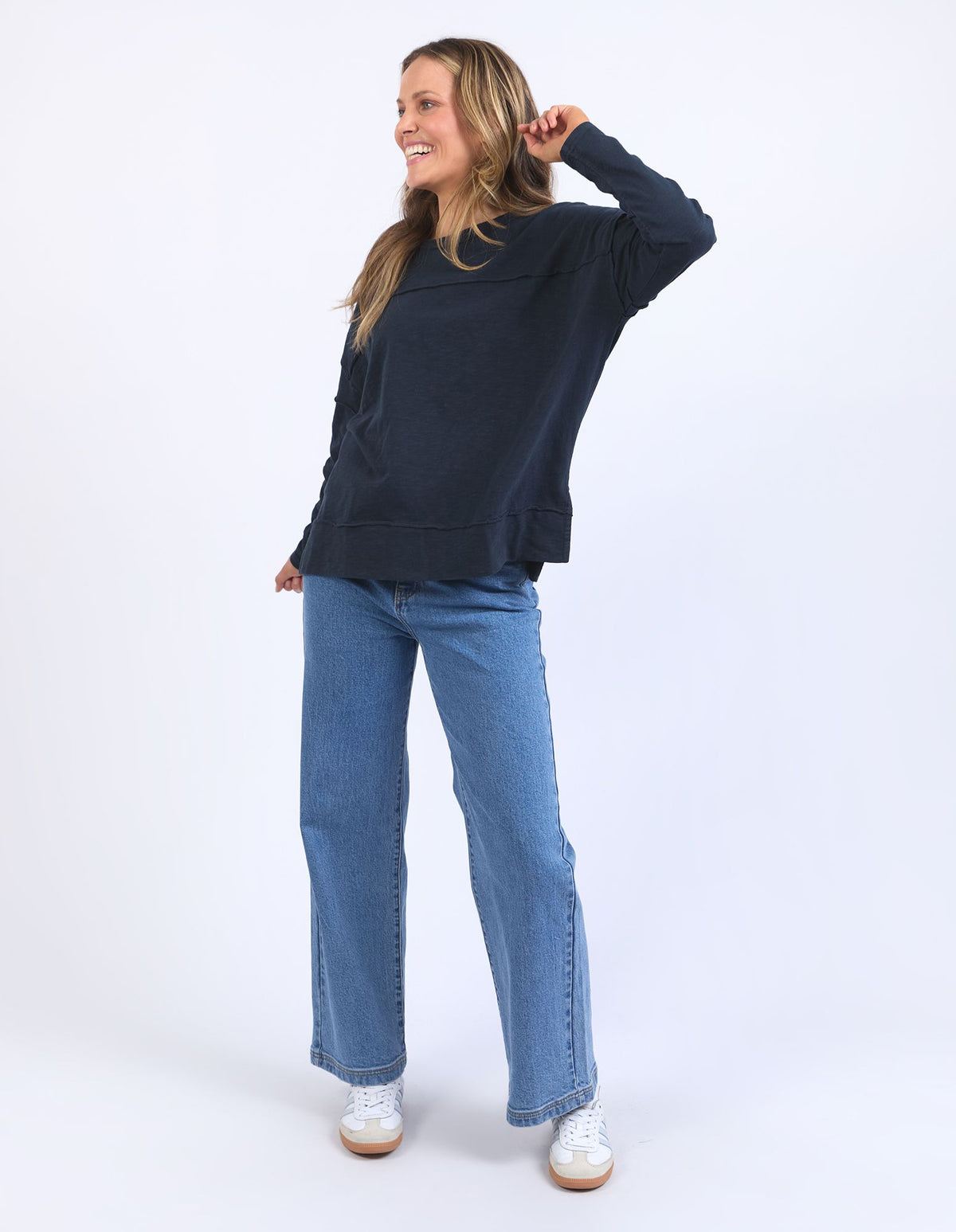 Jayne Throw On Top - Navy