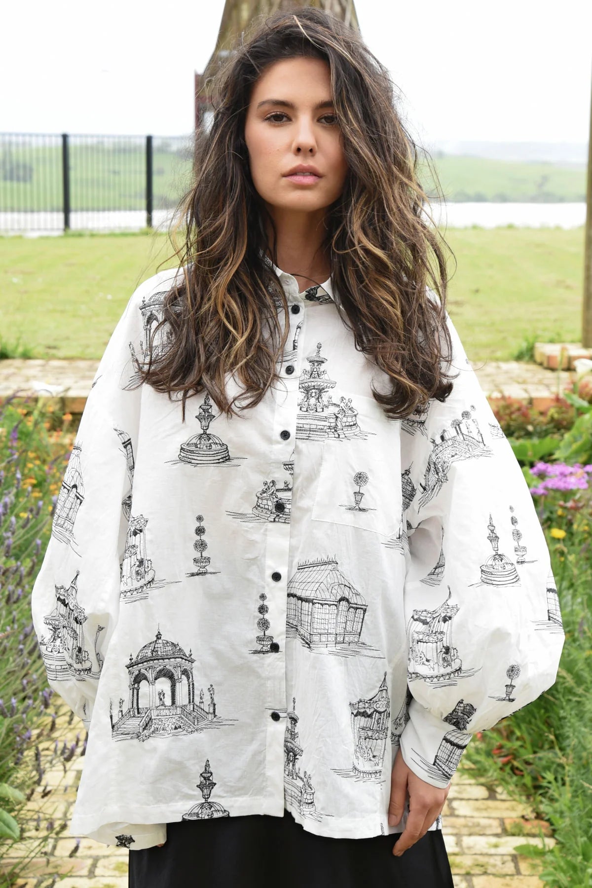 Loose & Luxe Shirt / White & Black