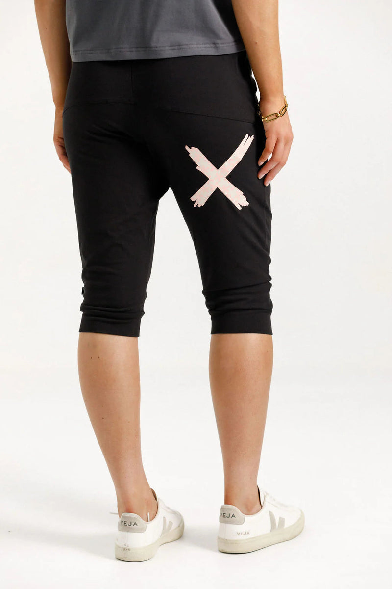 3/4 Apartment Pants / Black and Blossom Daisy