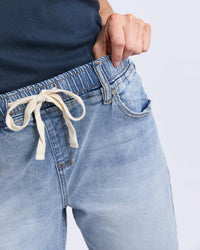 Gabby Bermuda Short / Mid Blue