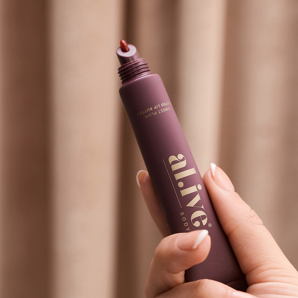 Tinted Lip  Butter Ornament  - Sweet Plum