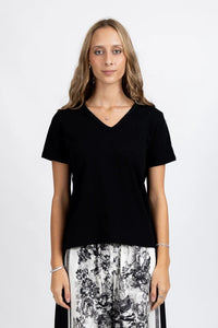 V Please Tee / Black
