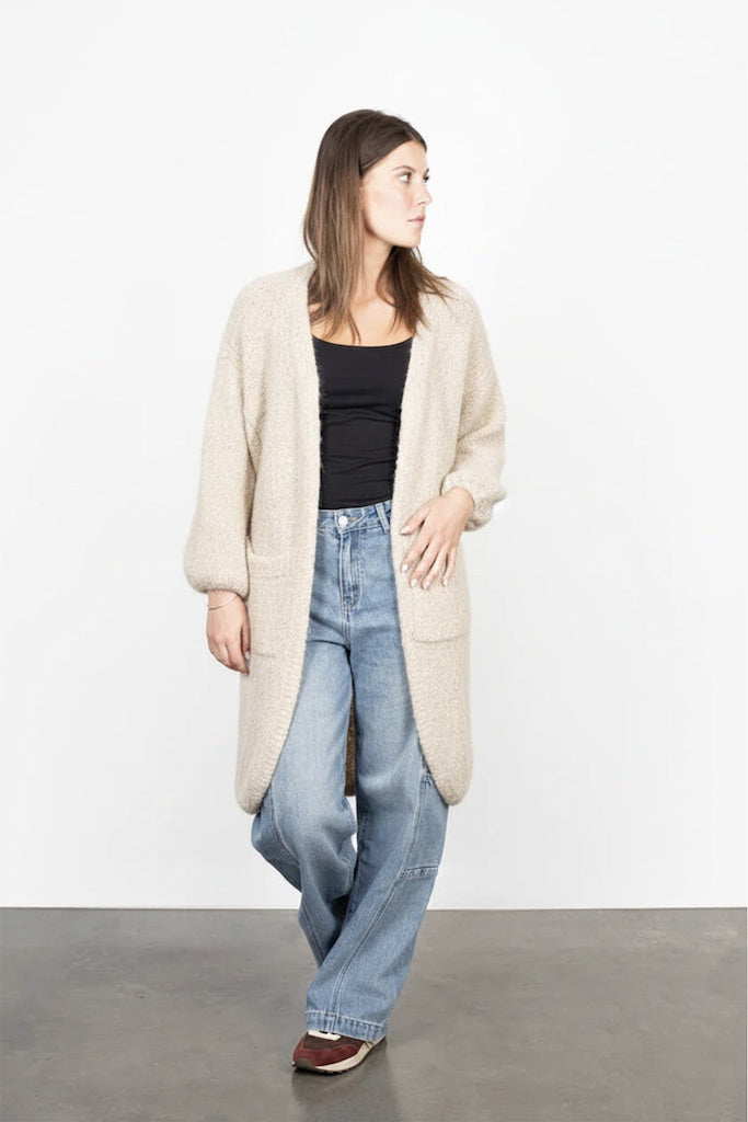 Livvi Cardi - Oat