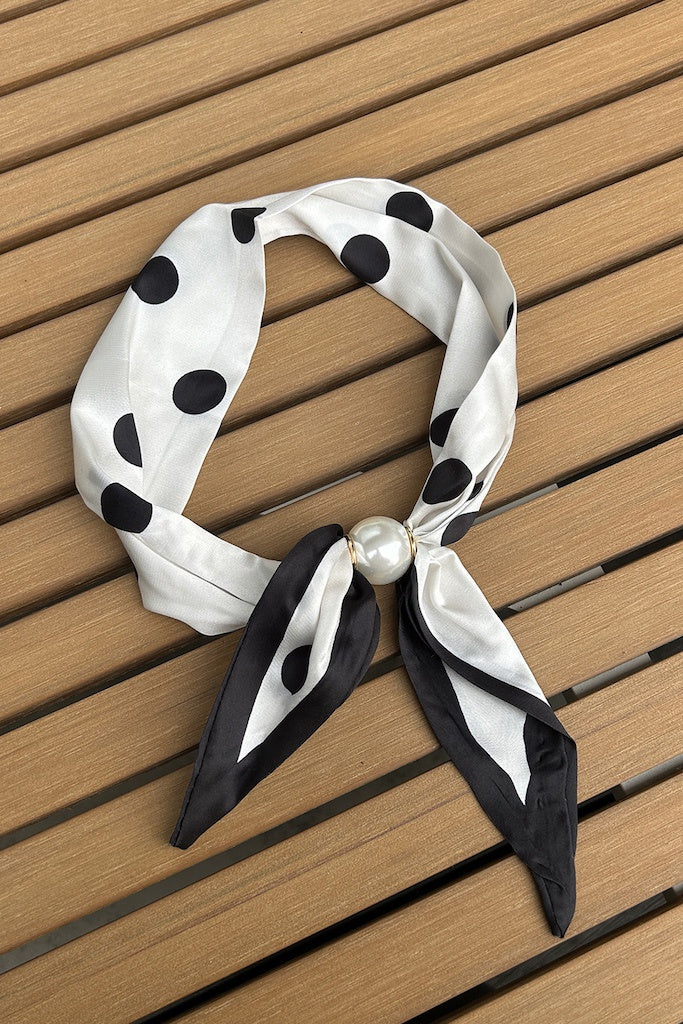 Pearl Fasten Neck Tie - Vanilla Dot