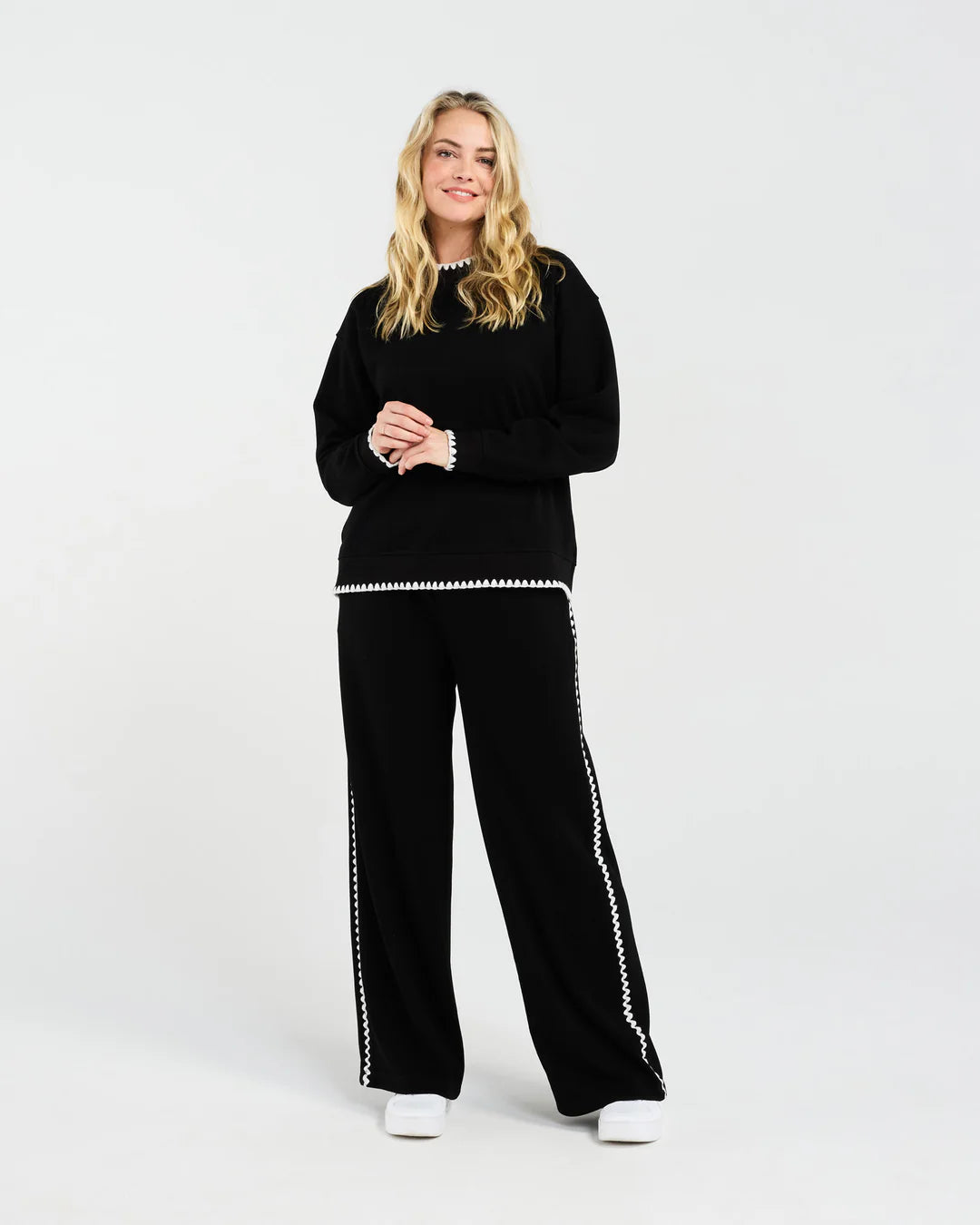 Jamie Lounge Sweatshirt - Black