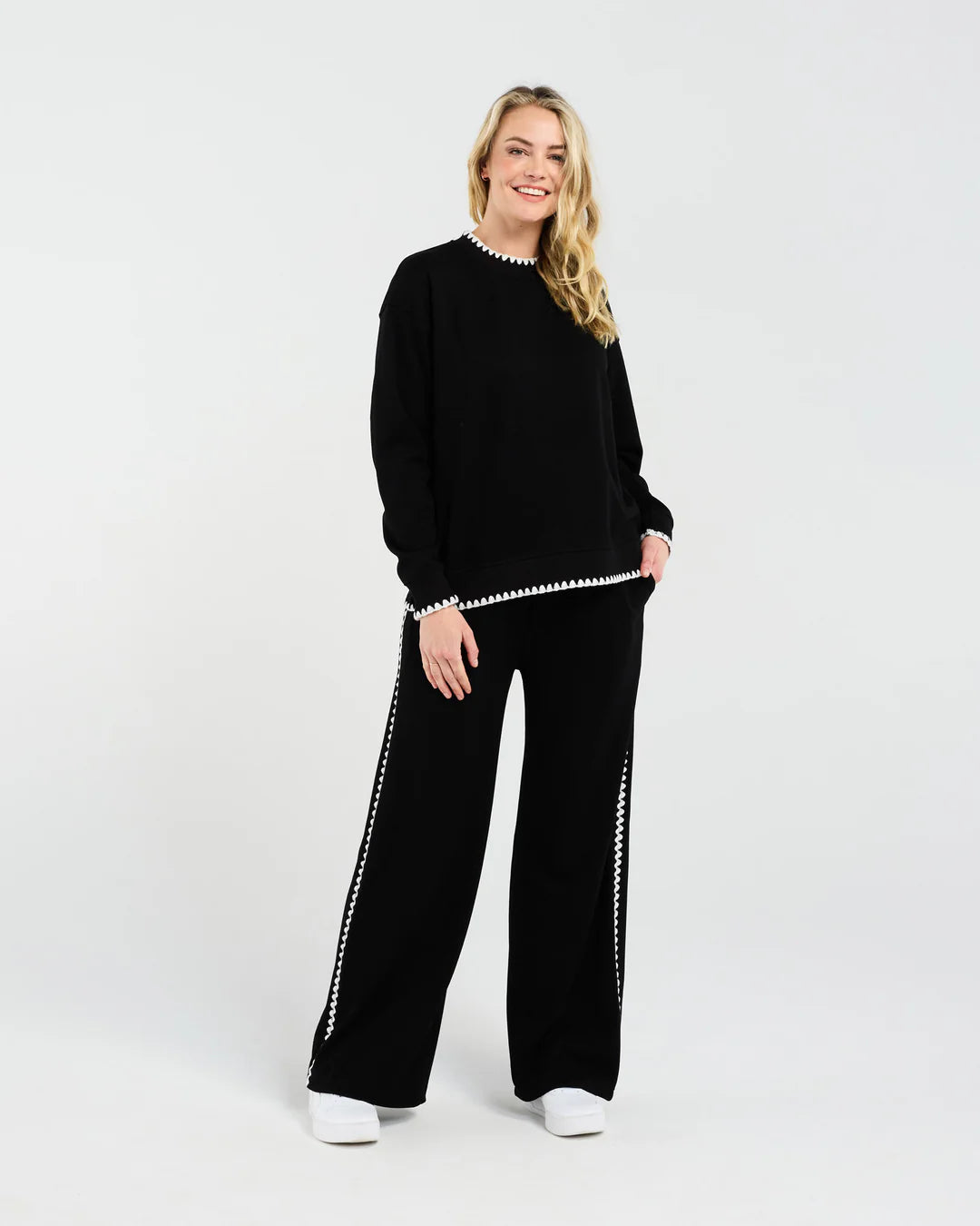 Jamie Lounge Sweatshirt - Black