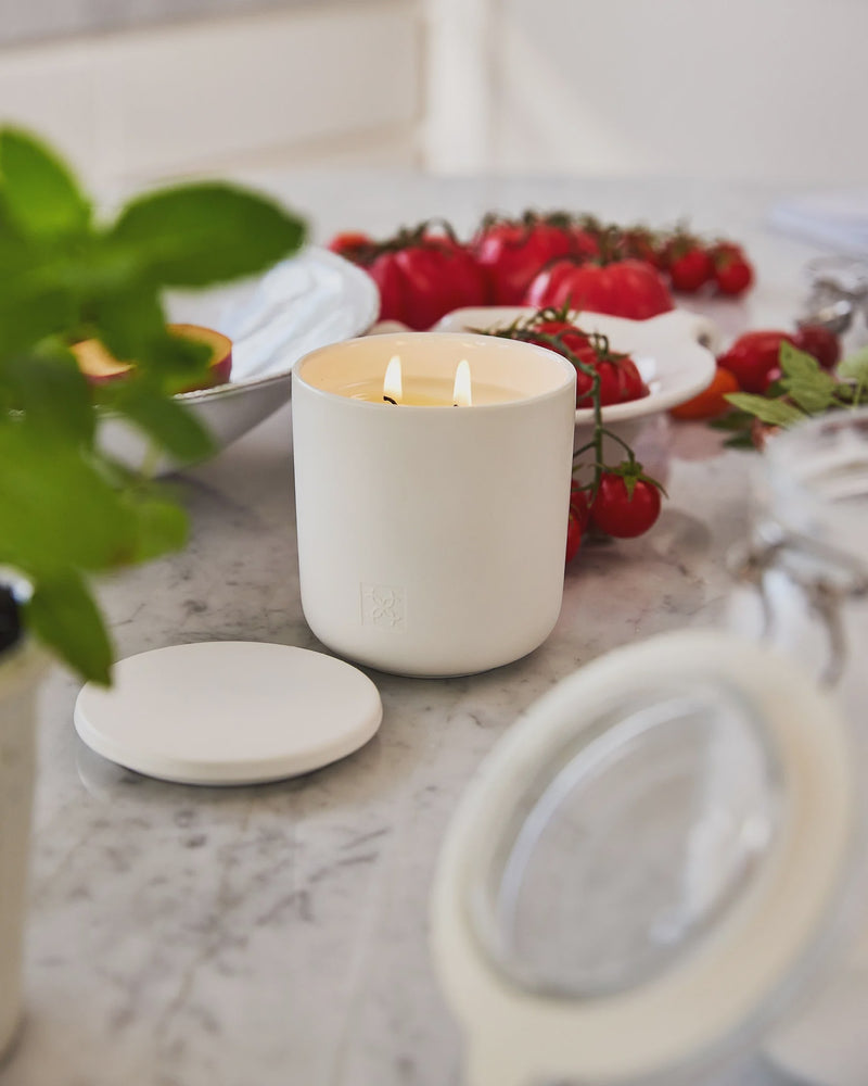 CIRCA 300g Candle - COTTON FLOWER & FREESIA