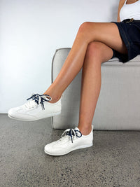 Crema - White