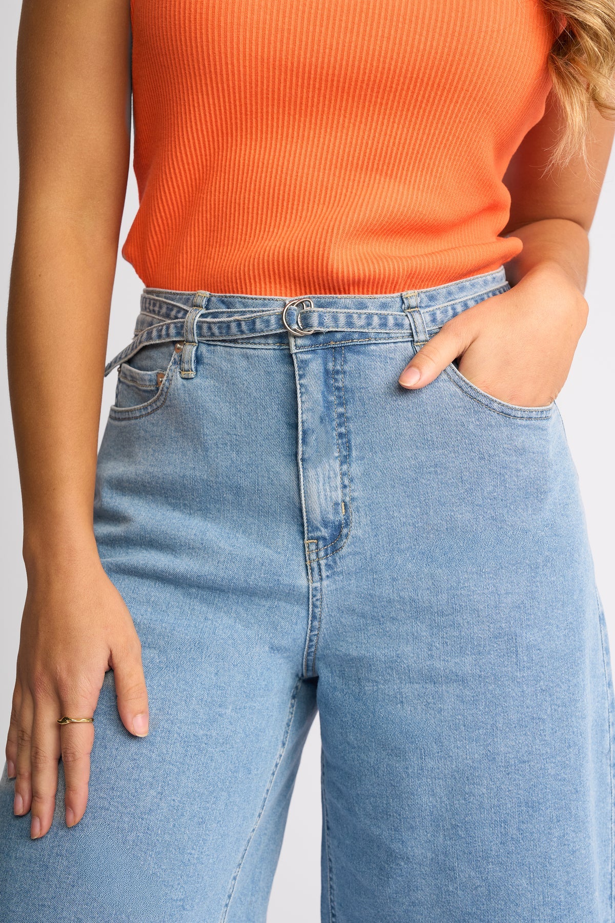 Zuri Short / Light Wash Denim