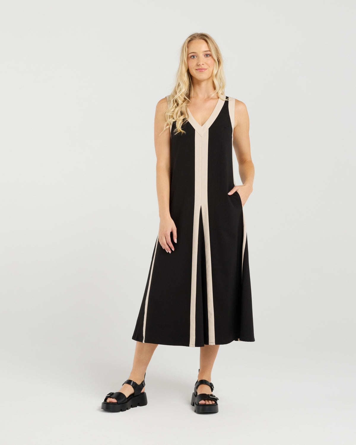 Edie Dress - Noir Lines EA9029B