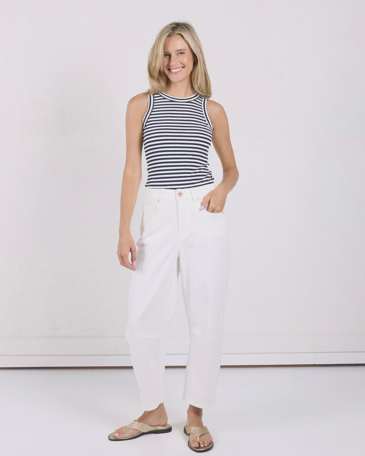 Toni Barrel Jeans - White