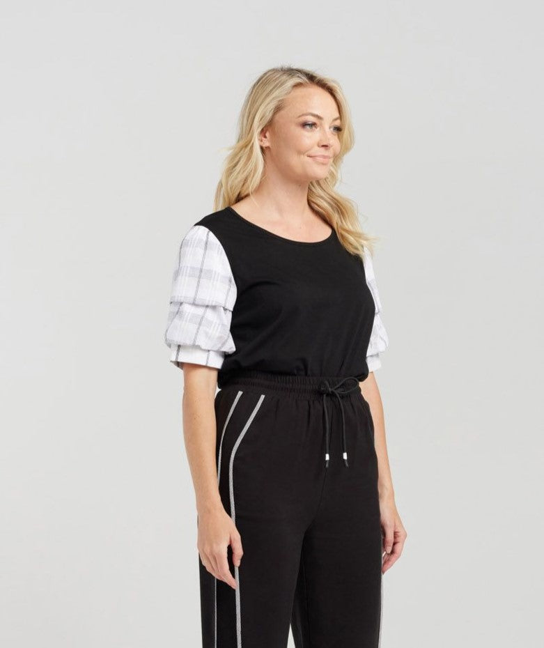 Ela T-Shirt - Black