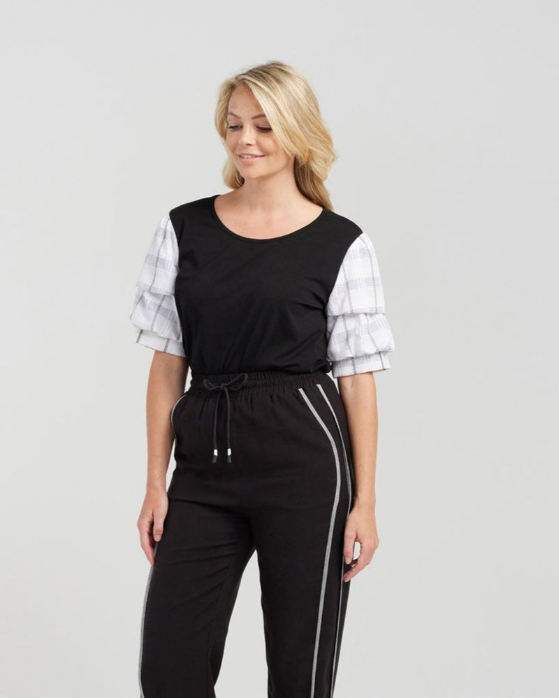 Ela T-Shirt - Black