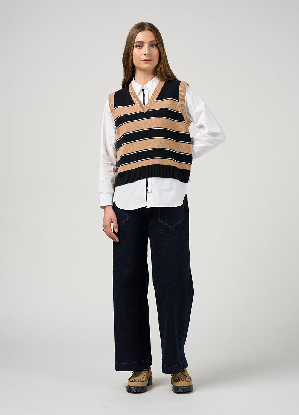 College Vest - Camel/Black