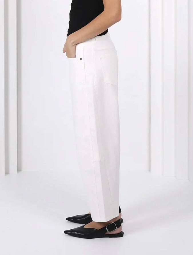 Toni Barrel Jean - White
