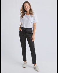 Sylvia Jogger / Black