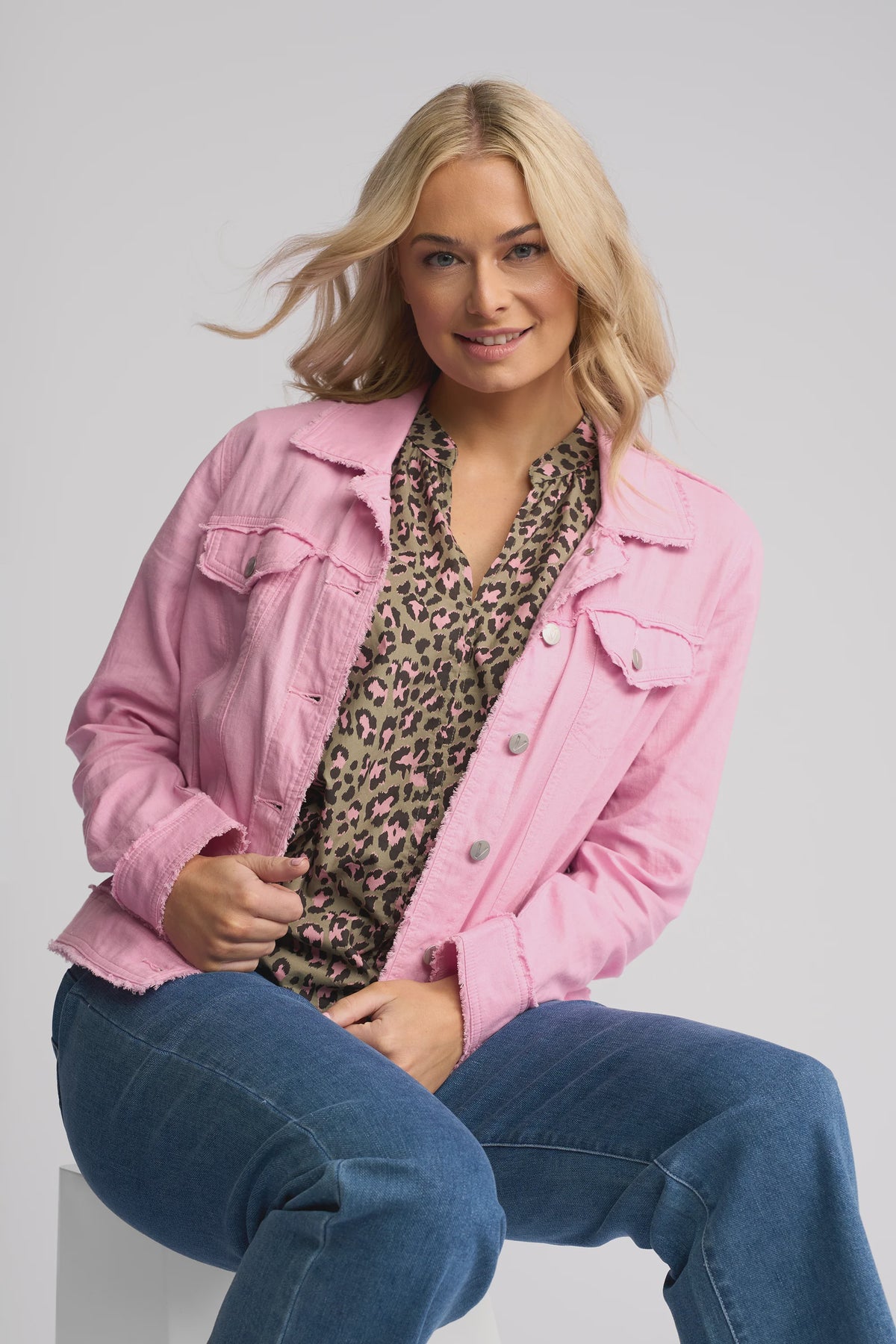 Aura Jacket / Taffy