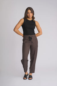 Dew Barrel Pant / Chocolate