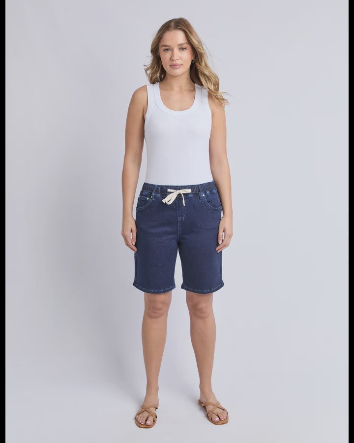 Gabby Bermuda Short / Dark Indigo