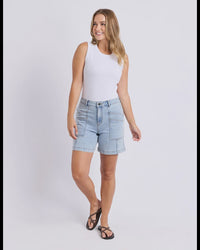 Balmy Short / Pale Blue Wash