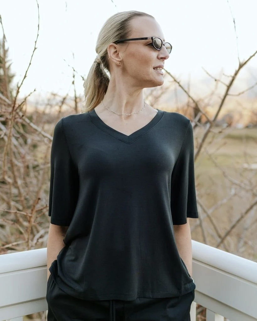 Zoe V Neck Tee / Black