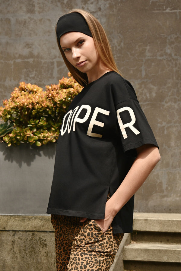 Left Hanging T-Shirt - Black
