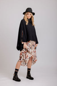 Nessie Cape - Charcoal
