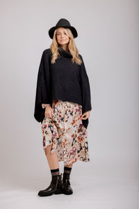 Nessie Cape - Charcoal