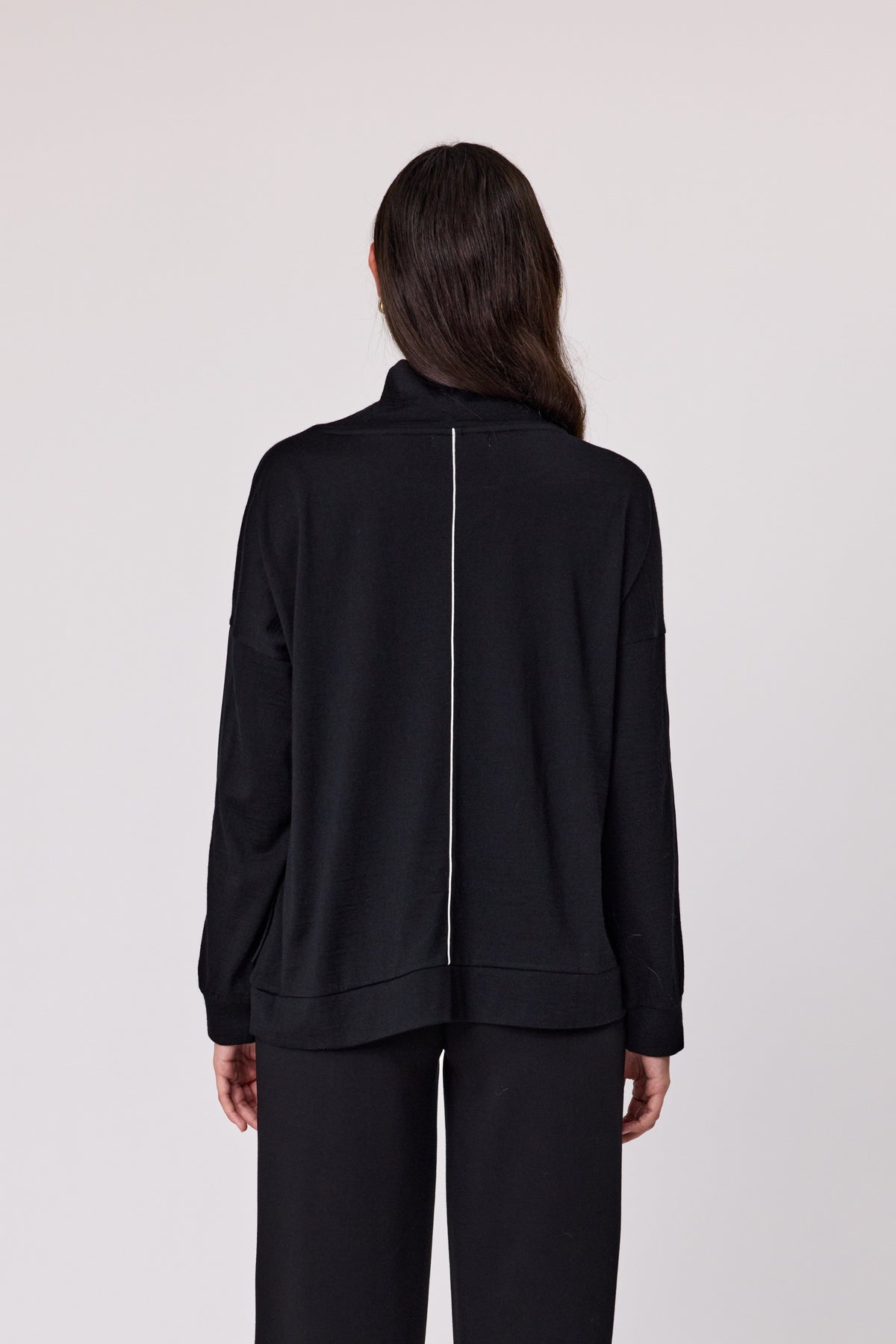 Stella Merino Pocket Top - Black