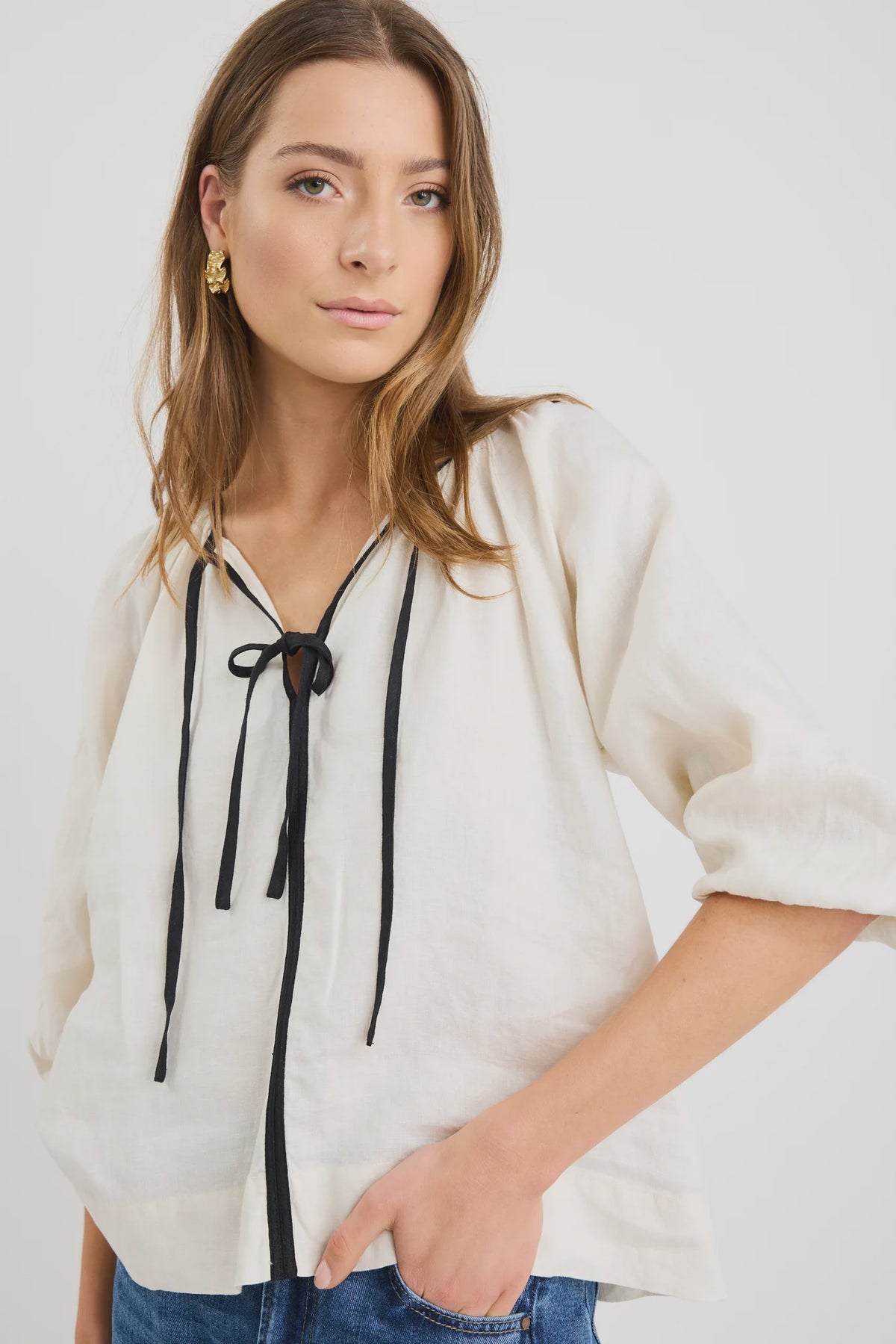 Subliminal Cream Black Trim Linen Relaxed LS Top